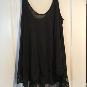 Vintage Havana black lace trim scoop neck tank top